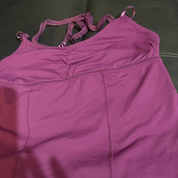 Lululemon size 8 Purple Sports Bra - Picture 7 of 9